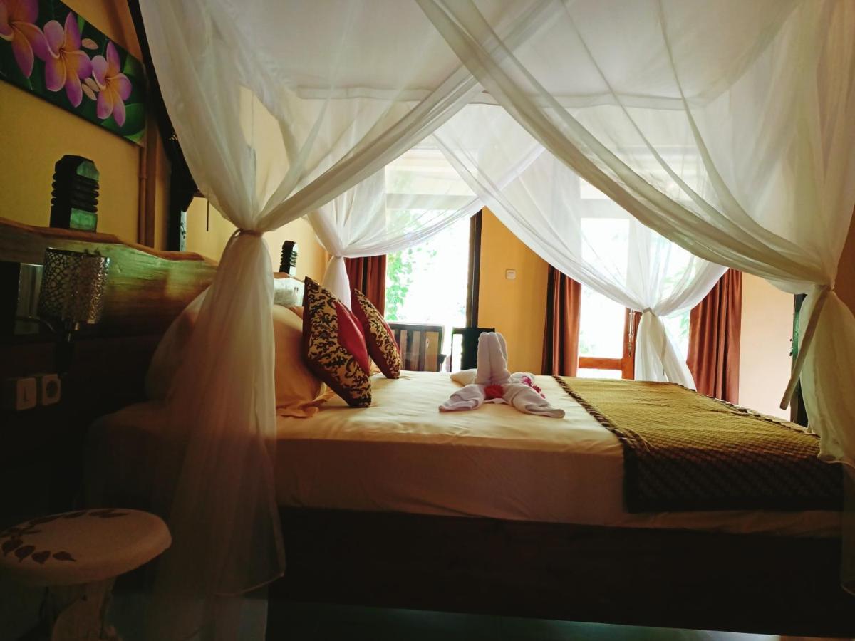 Tangkoko Sanctuary Villa Bitung Esterno foto