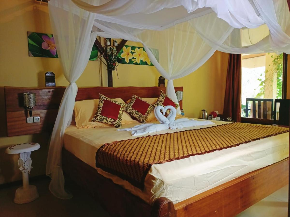 Tangkoko Sanctuary Villa Bitung Esterno foto