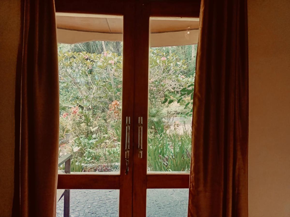 Tangkoko Sanctuary Villa Bitung Esterno foto