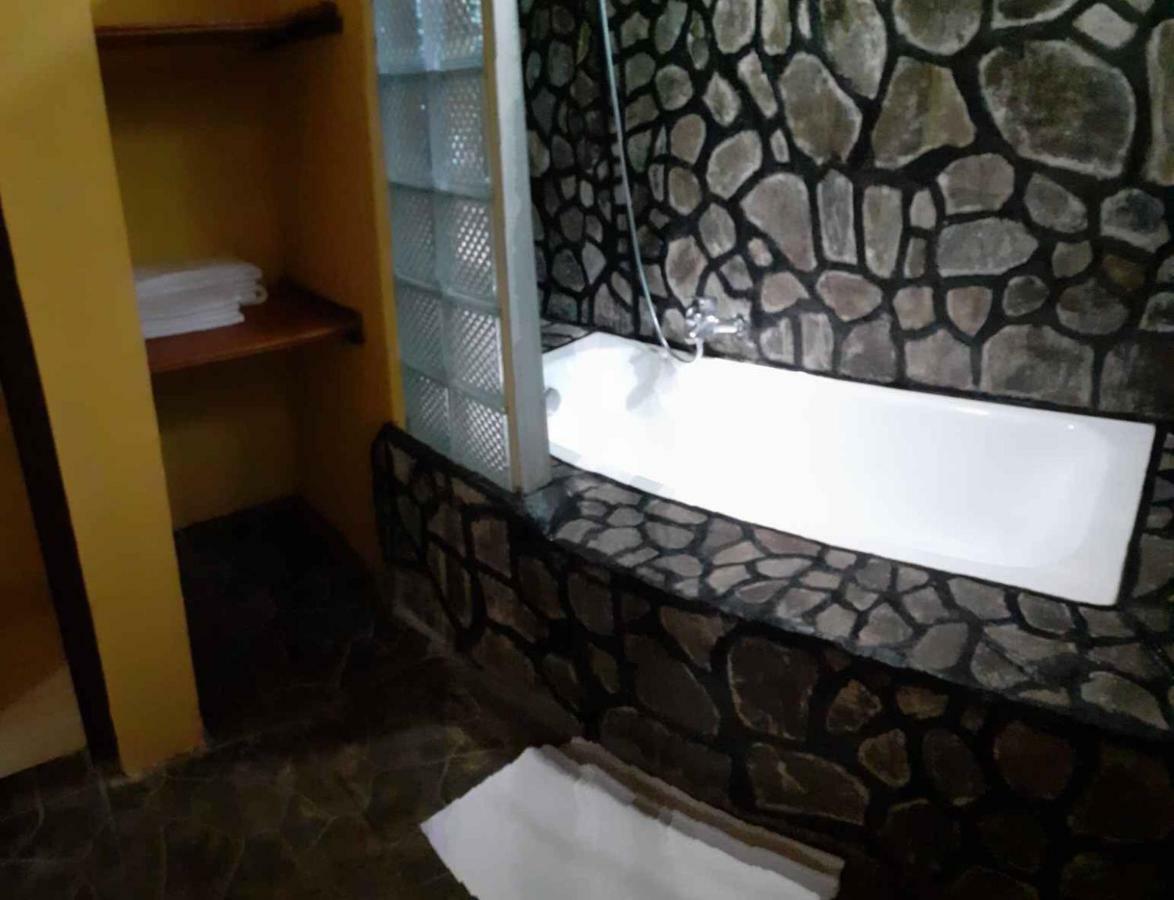 Tangkoko Sanctuary Villa Bitung Esterno foto