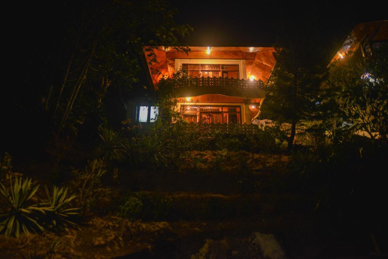Tangkoko Sanctuary Villa Bitung Esterno foto